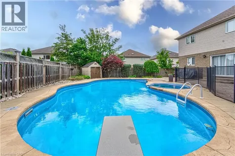 21 West Tree Drive Breslau ON N0B 1M0