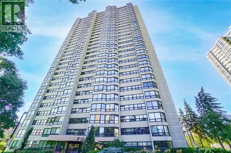 8 Lisa Street Brampton ON L6T 4S6