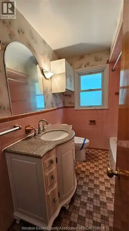2721 Virginia Park Avenue Windsor ON N9E 2B5