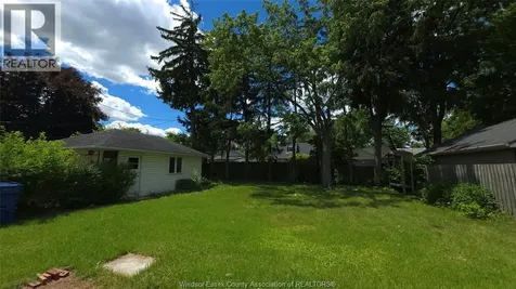 2721 Virginia Park Avenue Windsor ON N9E 2B5