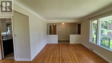 2721 Virginia Park Avenue Windsor ON N9E 2B5