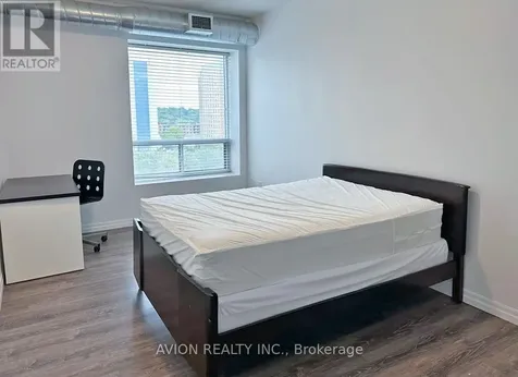 8 Hickory Street West Waterloo ON N2L 3H6