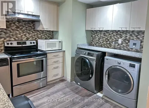 8 Hickory Street West Waterloo ON N2L 3H6