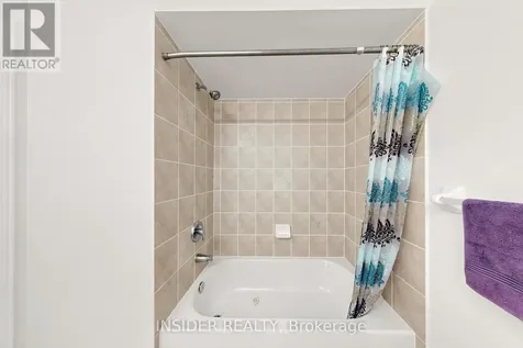 7 Croxall Boulevard Whitby (brooklin) ON L1M 0E6