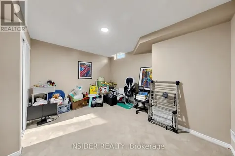 7 Croxall Boulevard Whitby (brooklin) ON L1M 0E6