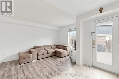 7 Croxall Boulevard Whitby (brooklin) ON L1M 0E6