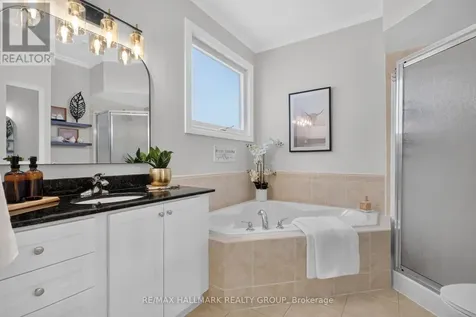 85 Knowlton Drive Ottawa ON K2G 6V3