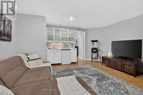 85 Knowlton Drive Ottawa ON K2G 6V3