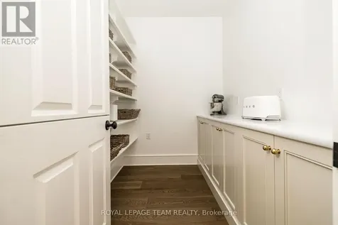 36 Marchbrook Circle Ottawa ON K2W 1A1