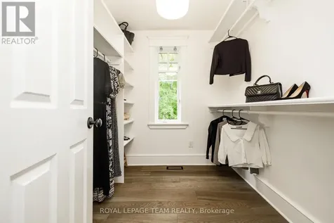36 Marchbrook Circle Ottawa ON K2W 1A1