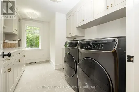 36 Marchbrook Circle Ottawa ON K2W 1A1