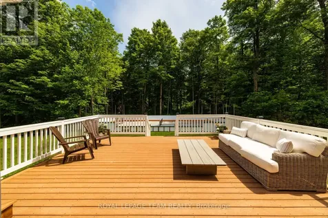 36 Marchbrook Circle Ottawa ON K2W 1A1