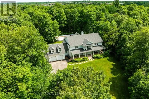 36 Marchbrook Circle Ottawa ON K2W 1A1