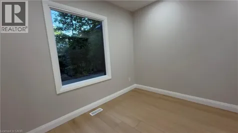 18 Miehm Place Kitchener ON N2H 2K9