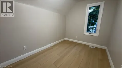 18 Miehm Place Kitchener ON N2H 2K9