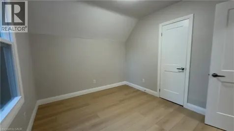 18 Miehm Place Kitchener ON N2H 2K9