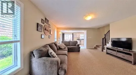 11 Sandybay Avenue Kitchener ON N2A 0H7