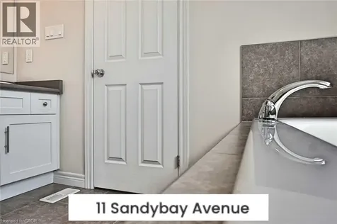 11 Sandybay Avenue Kitchener ON N2A 0H7