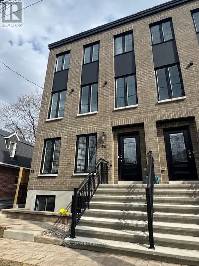 9 Gwynne Avenue Ottawa ON K1Y 1X1