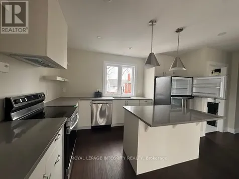 9 Gwynne Avenue Ottawa ON K1Y 1X1