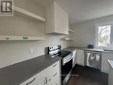 9 Gwynne Avenue Ottawa ON K1Y 1X1
