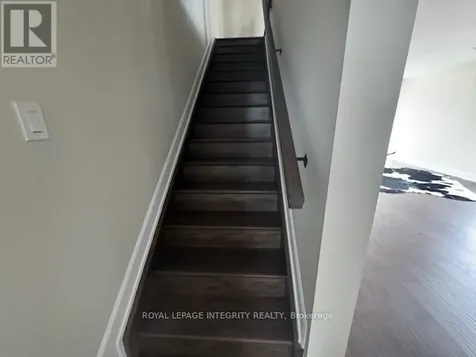 9 Gwynne Avenue Ottawa ON K1Y 1X1
