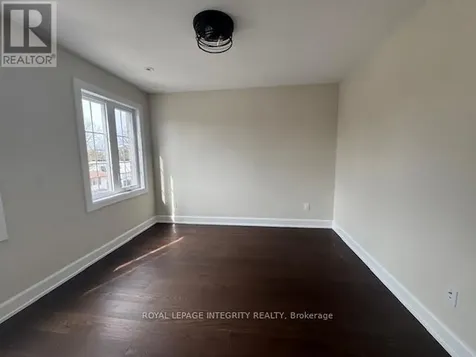 9 Gwynne Avenue Ottawa ON K1Y 1X1