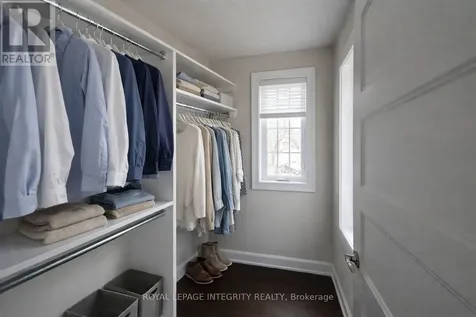 9 Gwynne Avenue Ottawa ON K1Y 1X1