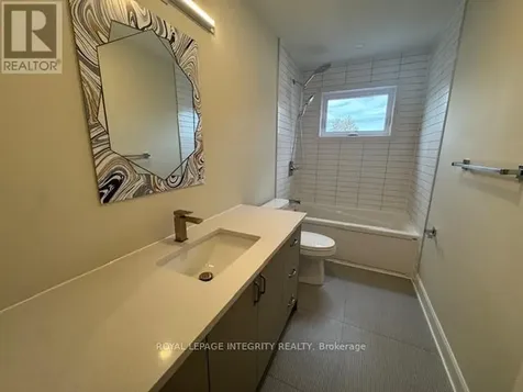 9 Gwynne Avenue Ottawa ON K1Y 1X1