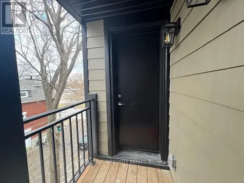 9 Gwynne Avenue Ottawa ON K1Y 1X1