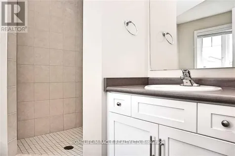 11 Sandybay Avenue Kitchener ON N2A 0H7