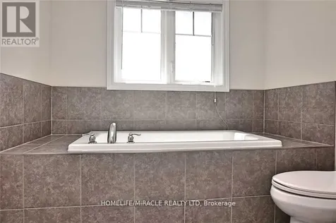 11 Sandybay Avenue Kitchener ON N2A 0H7