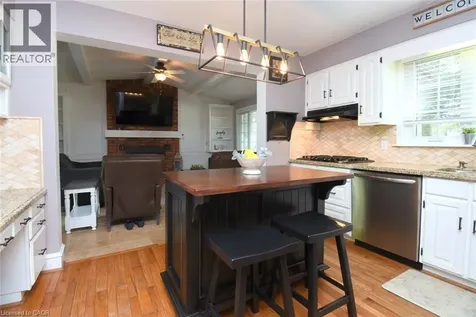 24 Shaw Street Caledonia ON N3W 1K2