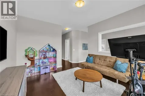 103 Macbean Crescent Waterdown ON L8B 0S4