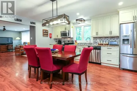 16 Wood Avenue Wasaga Beach ON L9Z 2L3