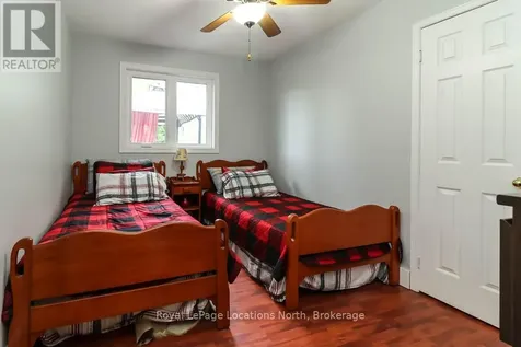 16 Wood Avenue Wasaga Beach ON L9Z 2L3