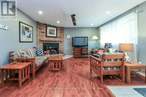 16 Wood Avenue Wasaga Beach ON L9Z 2L3