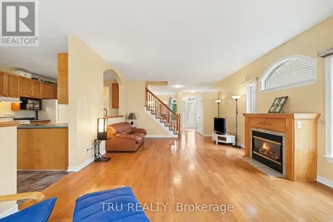 4082 Otter Tail Crescent Ottawa ON K1V 1R3