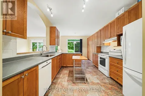 4082 Otter Tail Crescent Ottawa ON K1V 1R3
