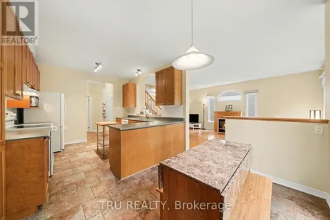 4082 Otter Tail Crescent Ottawa ON K1V 1R3