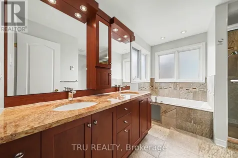 4082 Otter Tail Crescent Ottawa ON K1V 1R3