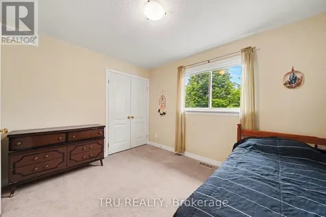4082 Otter Tail Crescent Ottawa ON K1V 1R3
