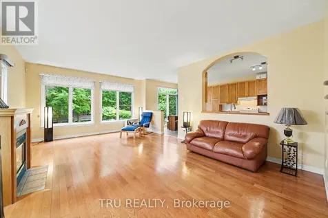 4082 Otter Tail Crescent Ottawa ON K1V 1R3