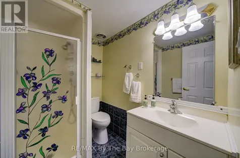 93 Frederick Dr S/s Drive Wasaga Beach ON L9Z 1P1