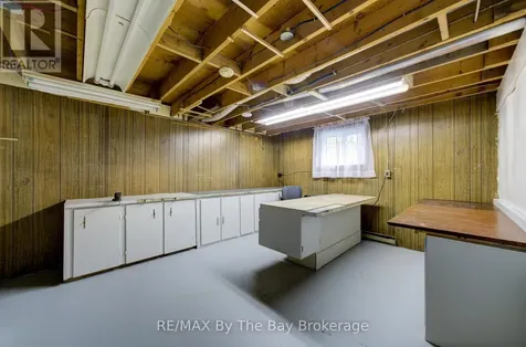 93 Frederick Dr S/s Drive Wasaga Beach ON L9Z 1P1