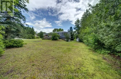 93 Frederick Dr S/s Drive Wasaga Beach ON L9Z 1P1