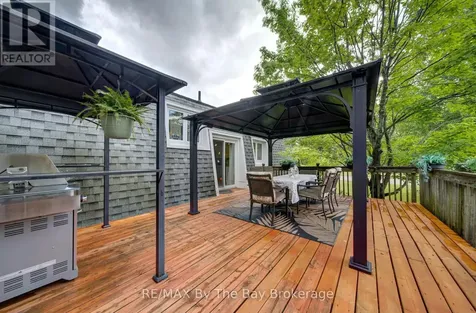 93 Frederick Dr S/s Drive Wasaga Beach ON L9Z 1P1