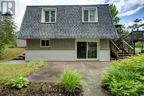 93 Frederick Dr S/s Drive Wasaga Beach ON L9Z 1P1