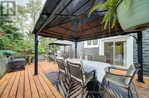 93 Frederick Dr S/s Drive Wasaga Beach ON L9Z 1P1