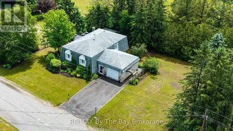 93 Frederick Dr S/s Drive Wasaga Beach ON L9Z 1P1